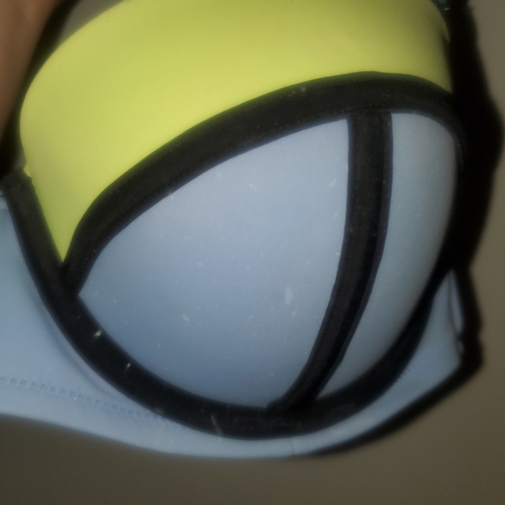 Victoria's Secret Strapless bikini top - Picture 3 of 3